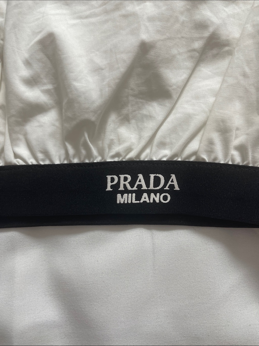 Prada White Cropped Button-Up Shirt with Logo Band - Picture 2 of 6